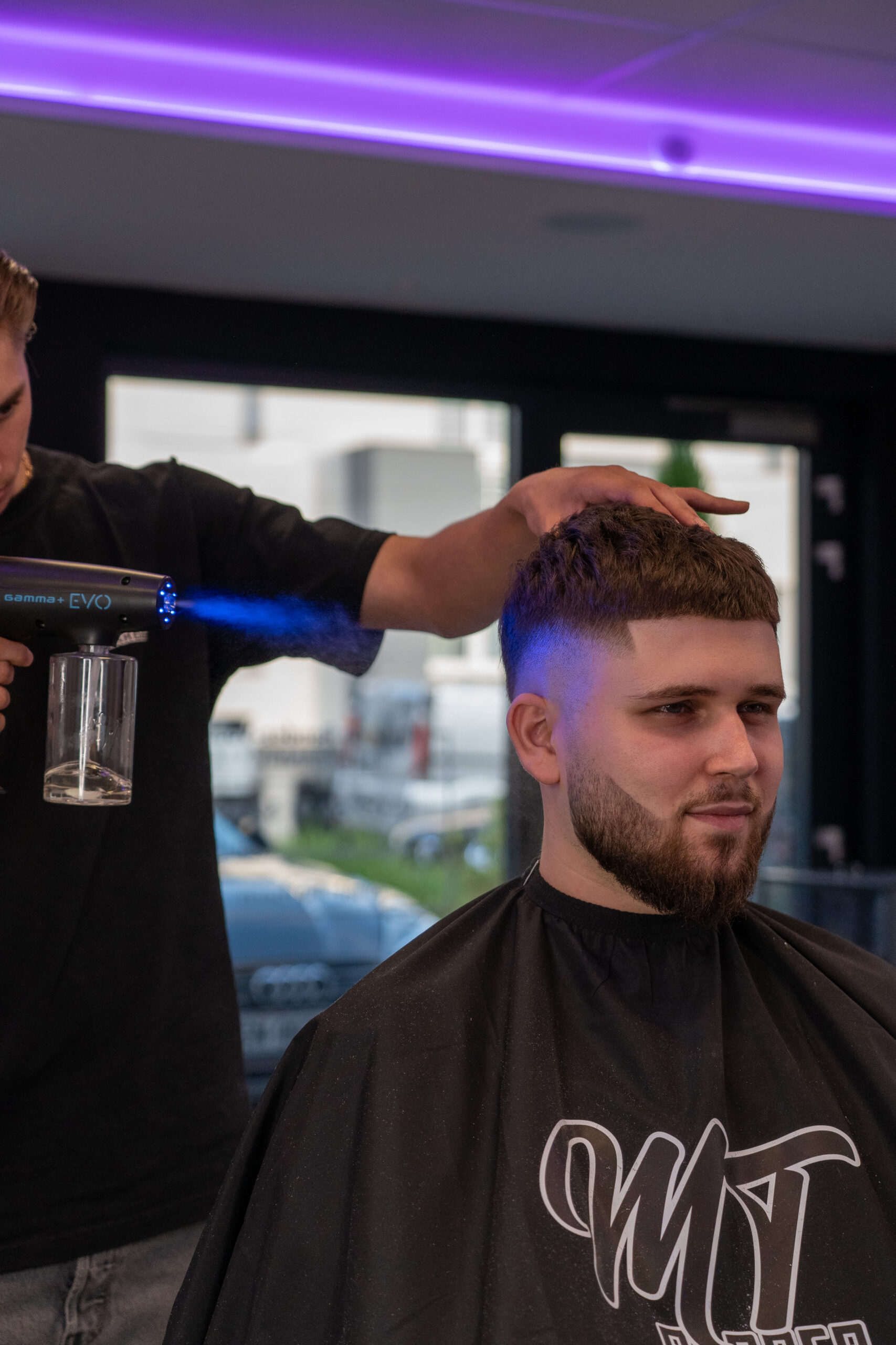 Client dans le fauteuil du salon MT Barber