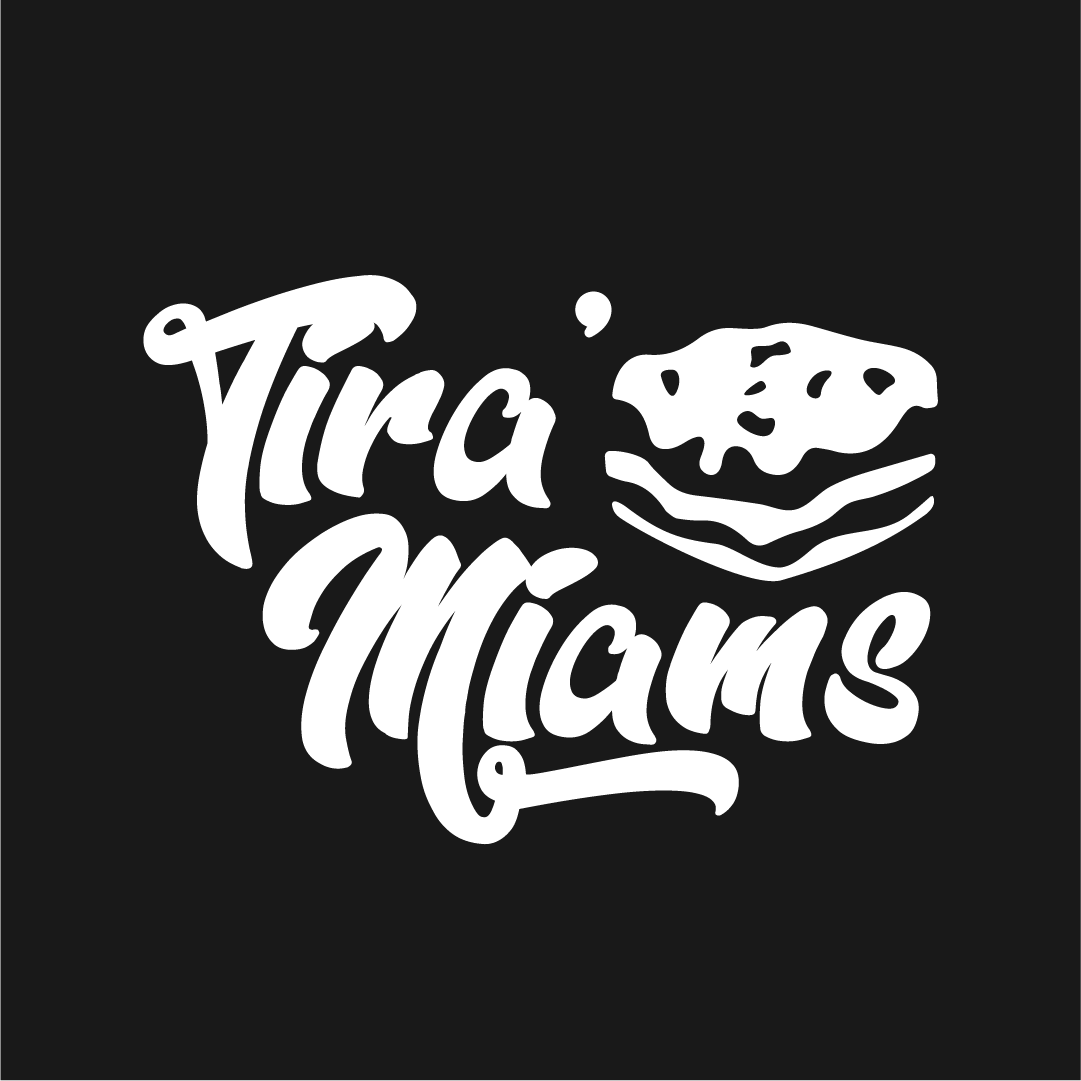 Logo Tiramiams en blanc sur fond sombre